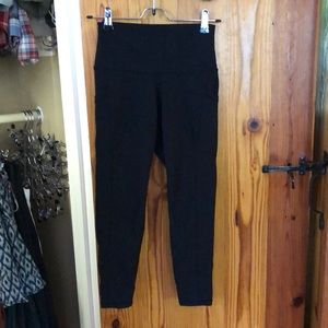 Colorfulkoala Black Pocket Crop Leggings